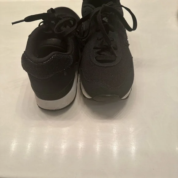 Black New Balance Sneakers - Picture 3 of 3